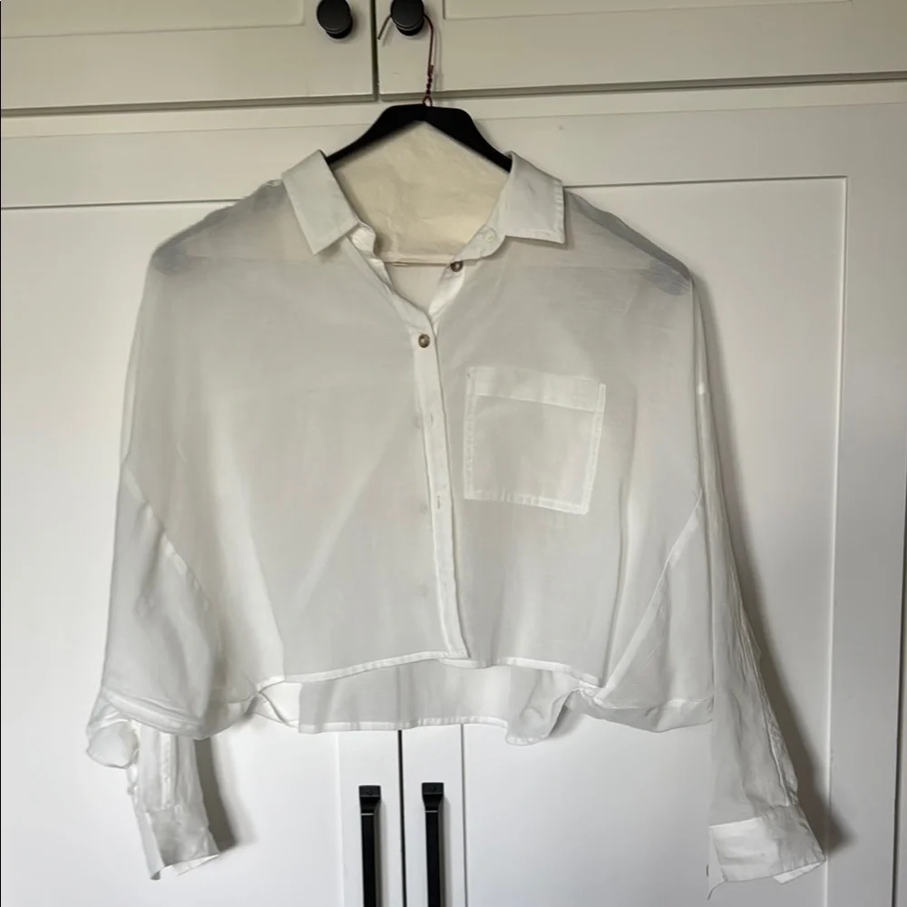 Pilcro Anthropologie White Flutter Sleeve batwing Crop Top - Picture 7 of 9